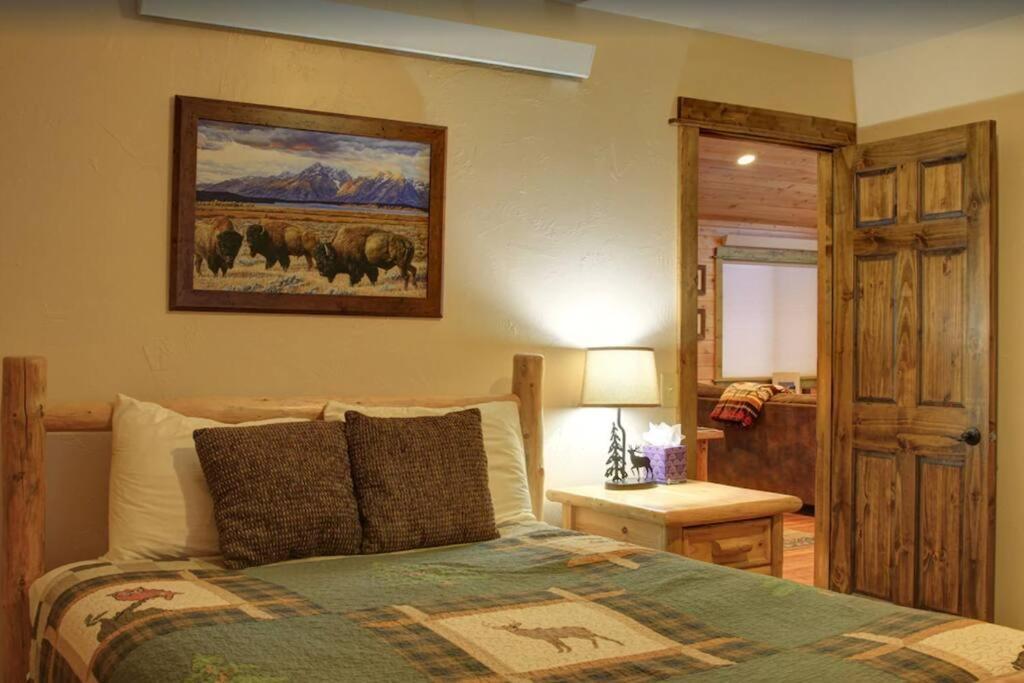 Fox Den Lodge West Yellowstone Zewnętrze zdjęcie