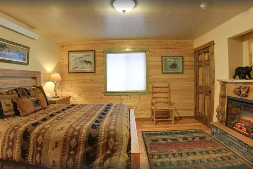 Fox Den Lodge West Yellowstone Zewnętrze zdjęcie